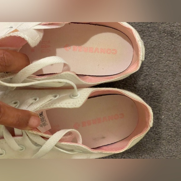 SOLD Women’s’ Converse Sneakers - Picture 4 of 15